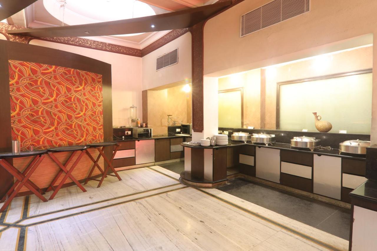 Hotel Mohan Lucknow Eksteriør billede