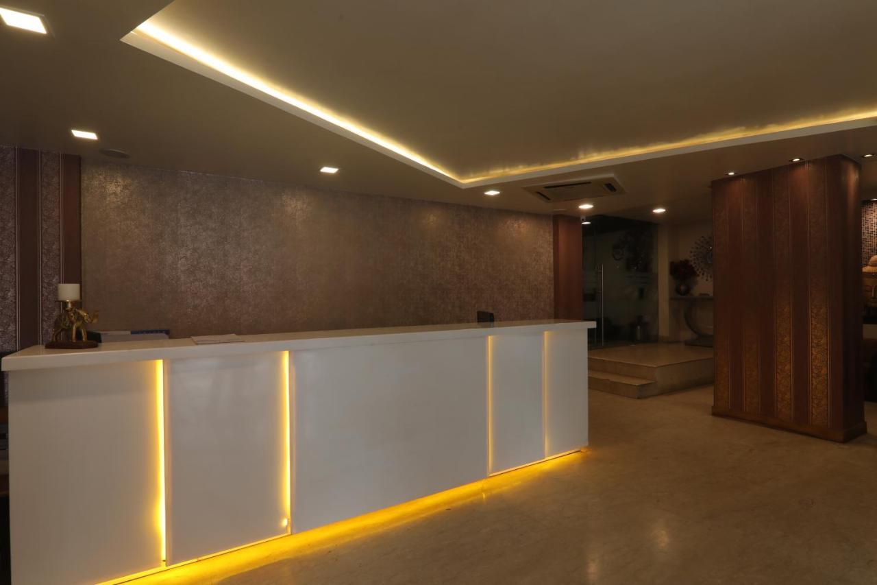 Hotel Mohan Lucknow Eksteriør billede