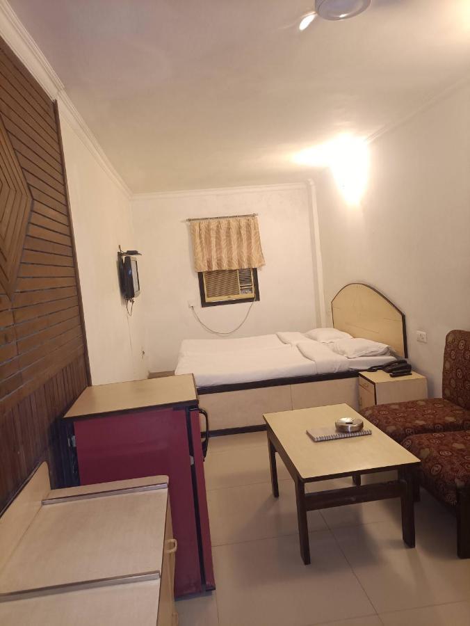 Hotel Mohan Lucknow Eksteriør billede