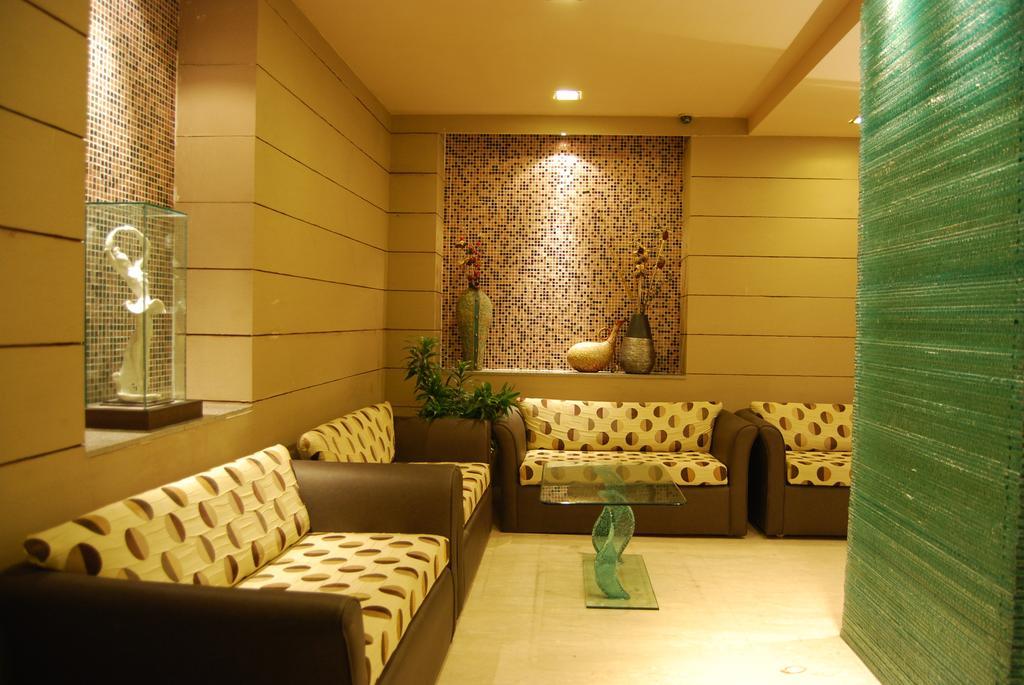 Hotel Mohan Lucknow Eksteriør billede