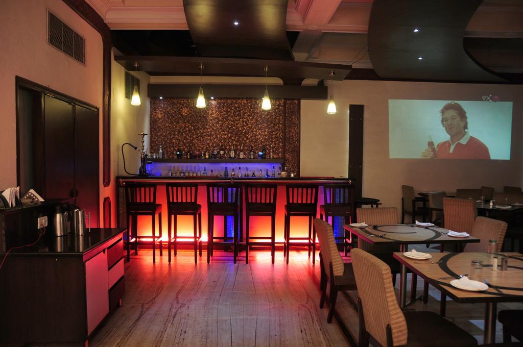 Hotel Mohan Lucknow Eksteriør billede